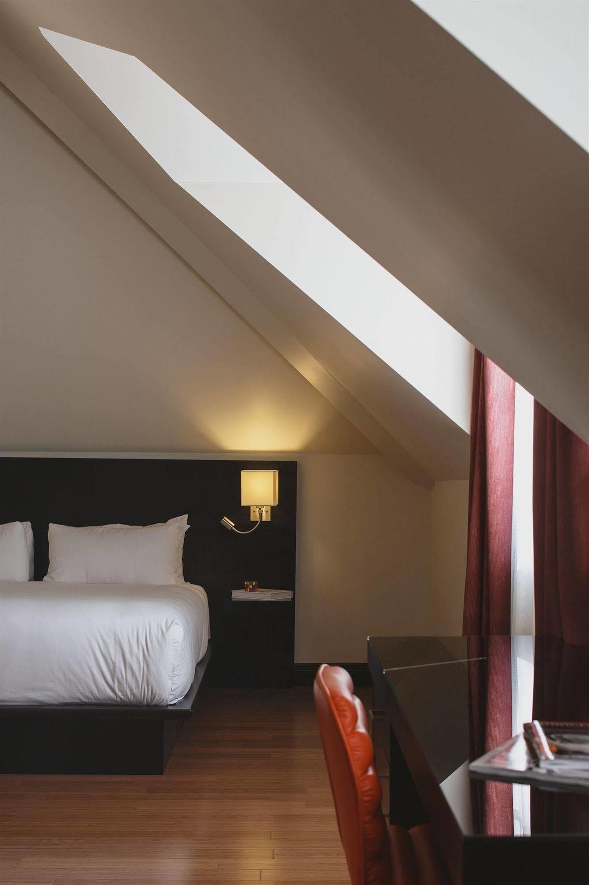 Le Petit Hotel